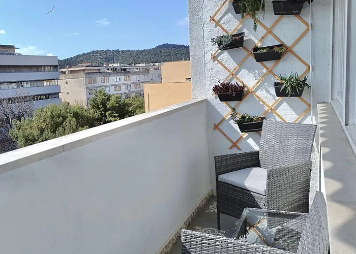 Luna Apartment